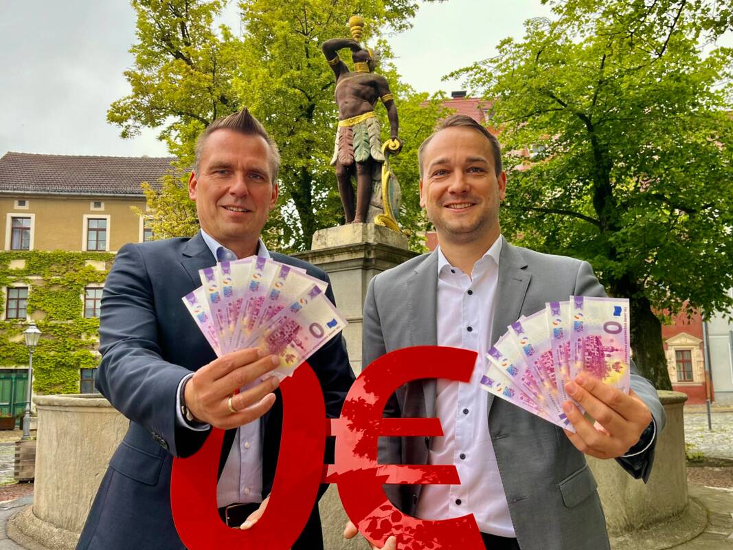 Stadt & Sparkasse legen 0-Euro-Schein zum Jubiläum auf - Stadtleben ...
