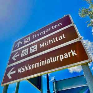 Symbolbild Tourismuswegweiser