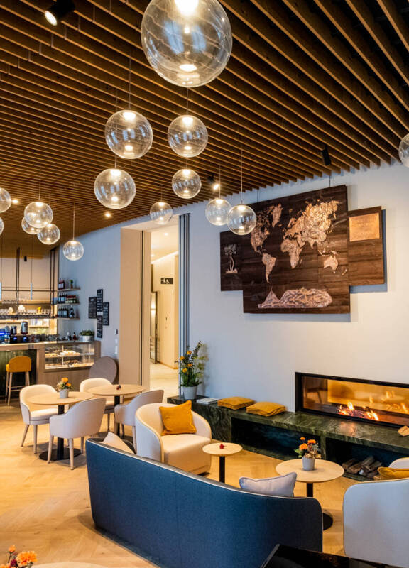 Lobbybar in den Waldkliniken
