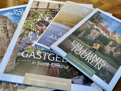 Informationsmaterial des Tourismusverbandes "Saale-Unstrut"