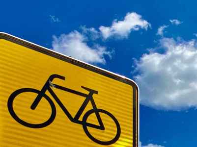 Symbolbild Radweg