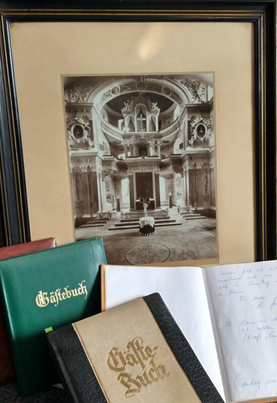 Gästebücher aus der Schlosskirche St. Trinitatis