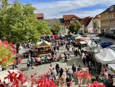 Impressionen vom Eisenberger Landmarkt