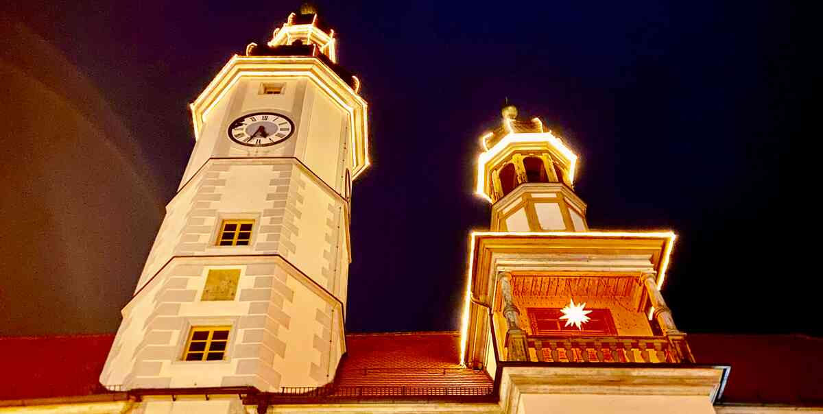 Weihnachtliches Rathaus