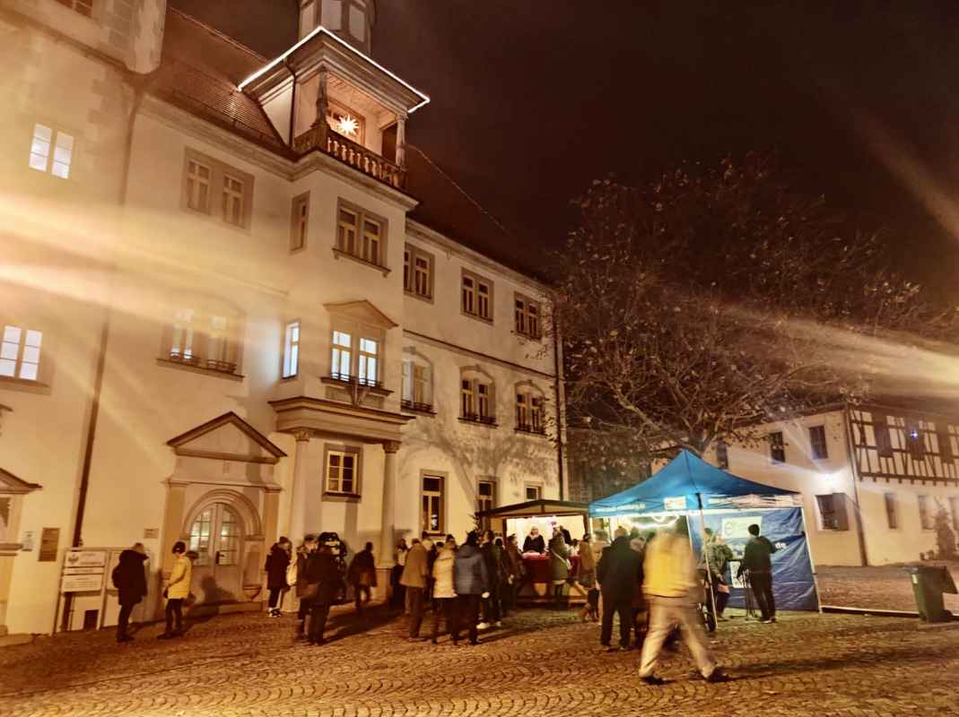 Adventstreff auf dem Eisenberger Markt.