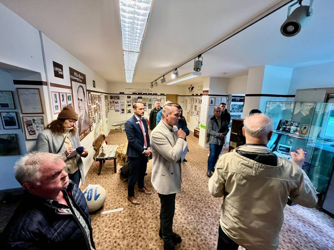 Blick in die Ausstellung "Milo Barus - Eine Legende lebt"